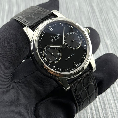 Glashütte Senator Zeigerdatum Ref. 1-39-58-01-02-04 | Full-Set 05/2025 | Unworn | 40mm | Black Dial | Hand Date | Automatic | Top | VIP