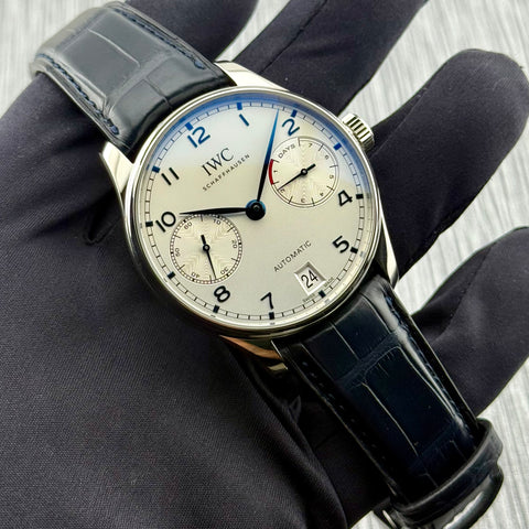 IWC Portugieser Automatic Ref. IW500705 | Full-Set 02/2025 | IWC Garantie bis 02/2033 | Unworn | 42.3mm | 7 Days | Silver Dial | VIP