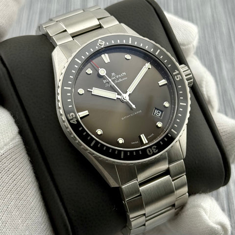 Blancpain Fifty Fathoms Bathyscaphe Ref. 5000-1110-71s | Full-Set 2023 | Automatic | 43mm | Grey Dial | Top | VIP
