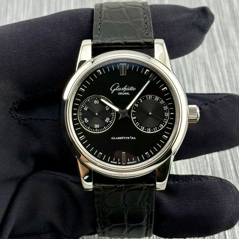 Glashütte Senator Zeigerdatum Ref. 1-39-58-01-02-04 | Full-Set 05/2025 | Unworn | 40mm | Black Dial | Hand Date | Automatic | Top | VIP