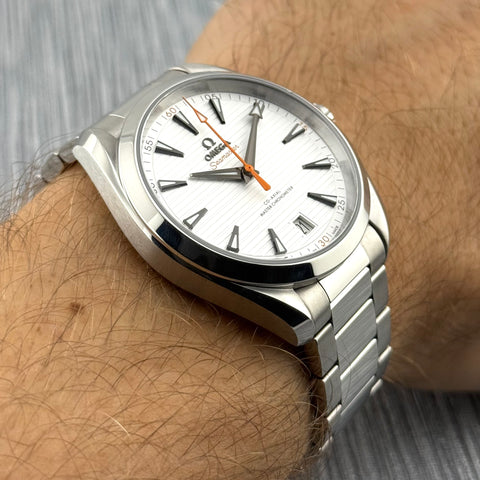 Omega Seamaster Aqua Terra Co-Axial Ref. 220.10.41.21.02.001 | Full-Set 08/2023 | Omega Garantie 08/2027 | Silver Dial | 41mm | Top | VIP