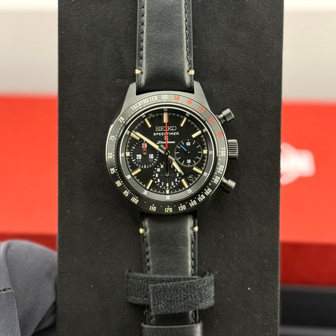 Seiko Prospex Speedtimer Datsun Limited Edition Ref. SRQ057J1 | NEU | 2025 | Unworn | Limited Edition 500pcs worldwide | In Stock | Top | VIP
