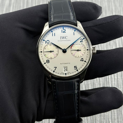 IWC Portugieser Automatic Ref. IW500705 | Full-Set 02/2025 | IWC Garantie bis 02/2033 | Unworn | 42.3mm | 7 Days | Silver Dial | VIP