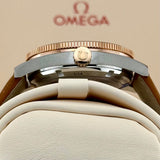 Omega Seamaster 300 Ref. 233.22.41.21.01.002 | Full-Set 09/2026 | Omega Garantie 09/2031 | NEU | Unworn | 18 Karat Sedna™ Roségold