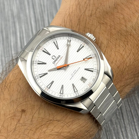 Omega Seamaster Aqua Terra Co-Axial Ref. 220.10.41.21.02.001 | Full-Set 08/2023 | Omega Garantie 08/2027 | Silver Dial | 41mm | Top | VIP