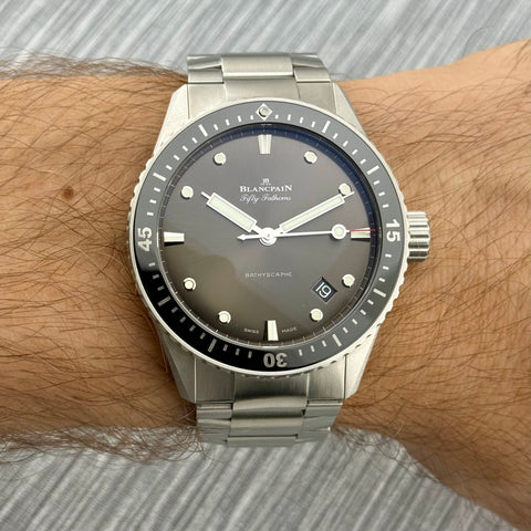 Blancpain Fifty Fathoms Bathyscaphe Ref. 5000-1110-71s | Full-Set 2023 | Automatic | 43mm | Grey Dial | Top | VIP