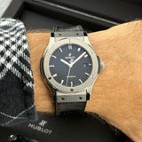 Hublot Classic Fusion Ref. 542NX1171LR | Full-Set 09/2021 | Titan | 42mm | Black Dial | Automatic | Top