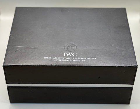 IWC Ingenieur Automatic 40 Ref. IW323902 | Full-Set 2014 | Black Dial | Top | VIP