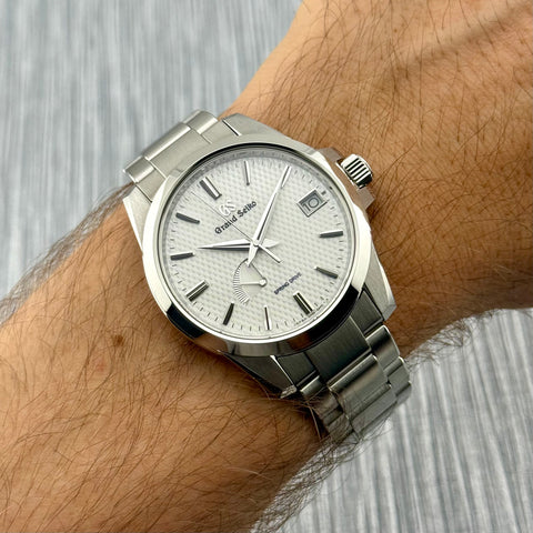 Grand Seiko Spring Drive Ref. SBGA225 | Full-Set 10/2023 | Grand Seiko Garantie 10/2028 | Neue Referenz | 39.4mm | White Dial | VIP