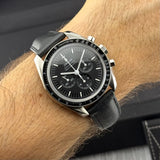 Omega Speedmaster Moonwatch Chronograph Ref. 31032425001002 | Full-Set 11/2024 | Omega Garantie 11/2029 | Handaufzug