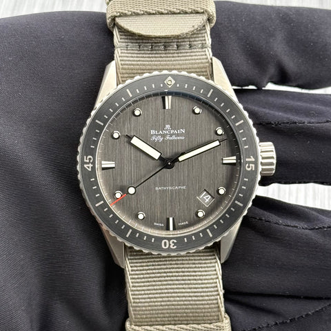 Blancpain Fifty Fathoms Bathyscaphe Ref. 5000-1210-NAGA | Full-Set 2022 | Unworn | 43mm | Titan | Titanium | Top | VIP