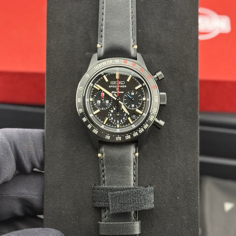 Seiko Prospex Speedtimer Datsun Limited Edition Ref. SRQ057J1 | NEU | 2025 | Unworn | Limited Edition 500pcs worldwide | In Stock | Top | VIP