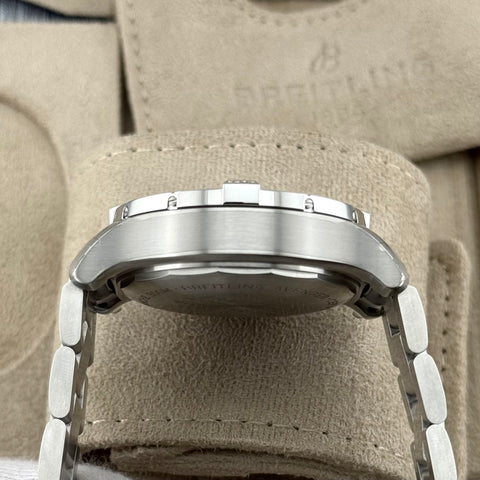 Breitling Avenger Chronograph 43 Ref. A13385101B1A1 | Full-Set 10/2025 | NEU | NEW | Unworn | Automatic | 43mm | Top