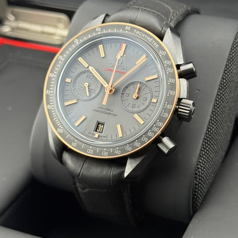 Omega Speedmaster Dark Side of the Moon Sedna Black Ref. 31163445106001 | Full-Set 05/2023 | Omega Garantie 05/2027 | 44.25mm | Keramik | Top | VIP