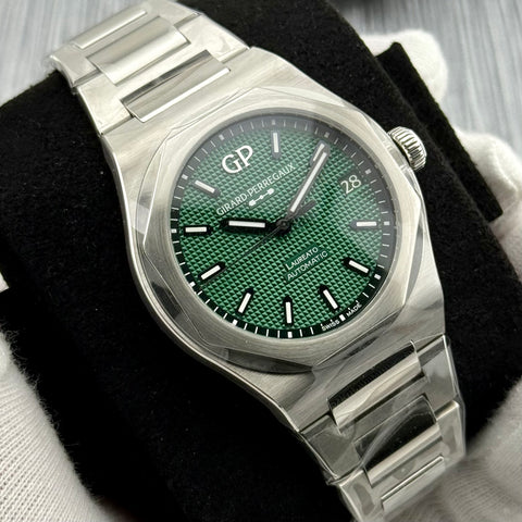 Girard Perregaux Laureato Ref. 81010-11-3153- 1CM | Full-Set 02/2025 | Unworn | 42mm | Automatic | Green Dial | Top | VIP