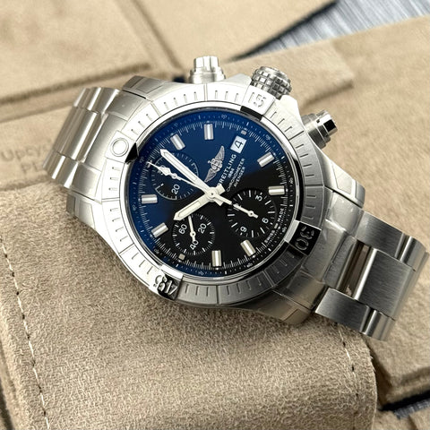 Breitling Avenger Chronograph 43 Ref. A13385101B1A1 | Full-Set 10/2025 | NEU | NEW | Unworn | Automatic | 43mm | Top