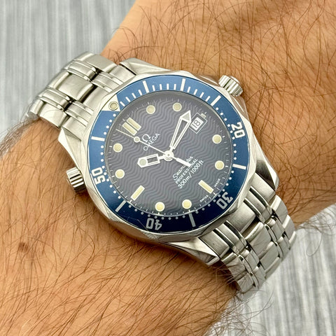 Omega Seamaster Professional Diver 300M Ref. 2561.80 | Serviced 09/2025 | Quartz | 36mm | Blue Wave Dial | Mid Size | Top | VIP