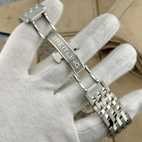 Breitling Navitimer B01 Chronograph 46 Ref. AB0137241L1A1 | Full-Set 04/2022 | Green Dial | Breitling Garantie 04/2027