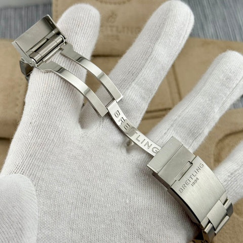 Breitling Avenger Chronograph 43 Ref. A13385101B1A1 | Full-Set 10/2025 | NEU | NEW | Unworn | Automatic | 43mm | Top