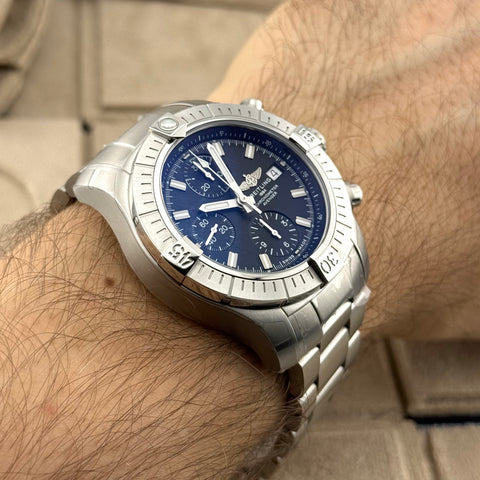 Breitling Avenger Chronograph 43 Ref. A13385101B1A1 | Full-Set 10/2025 | NEU | NEW | Unworn | Automatic | 43mm | Top