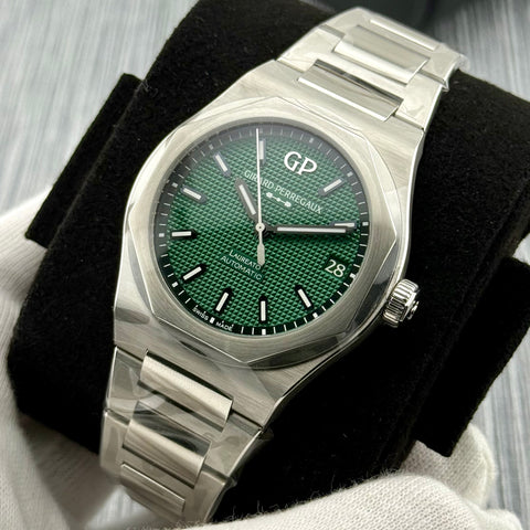 Girard Perregaux Laureato Ref. 81010-11-3153- 1CM | Full-Set 02/2025 | Unworn | 42mm | Automatic | Green Dial | Top | VIP