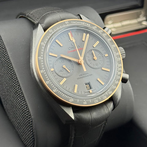 Omega Speedmaster Dark Side of the Moon Sedna Black Ref. 31163445106001 | Full-Set 05/2023 | Omega Garantie 05/2027 | 44.25mm | Keramik | Top | VIP