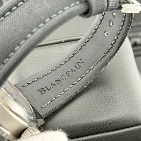 Die Blancpain Fifty Fathoms Bathyscape Ref. 5000-1110-B52A | Full-Set 01/2024 | Unworn | Ungetragen | 43mm | Grey Dial | Top