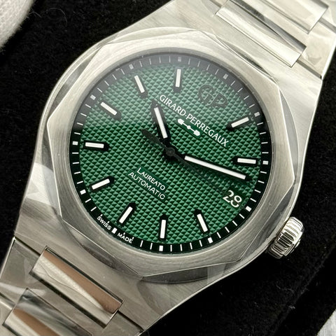 Girard Perregaux Laureato Ref. 81010-11-3153- 1CM | Full-Set 02/2025 | Unworn | 42mm | Automatic | Green Dial | Top | VIP