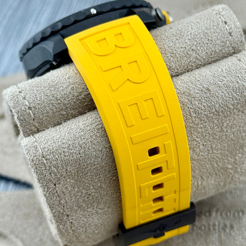 Breitling Endurance Pro Ref. X82310A41B1S1 | Full-Set 07/2023 | Yellow | Gelb | X82310 | Top | VIP