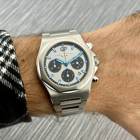 Girard-Perregaux Laureato Chronograph 42 Ref. 81020-11-131-11A | Full-Set 01/2023 | GP Garantie 01/2028 | Panda Dial | Like New | VIP