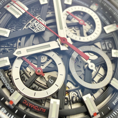 Tag Heuer Carrera Automatik Chronograph Ref. CBG2010.BA0662 | Full-Set 01/2026 | Tag Heuer Garantie 01/2031 | Unworn | Ungetragen | Skelettiert | 43mm | Top