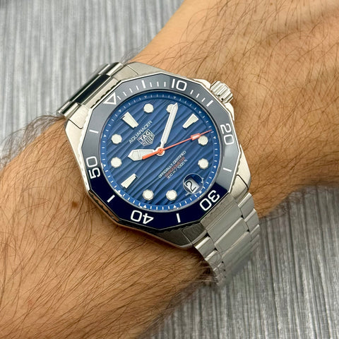 Tag Heuer Aquaracer 300m Ref. WBP5111.BA001 | Full-Set 04/2025 | Tag Heuer Garantie 04/2030 | Unworn | Ungetragen | 42mm | Blue Wave Dial | Top