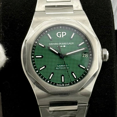 Girard Perregaux Laureato Ref. 81010-11-3153- 1CM | Full-Set 02/2025 | Unworn | 42mm | Automatic | Green Dial | Top | VIP