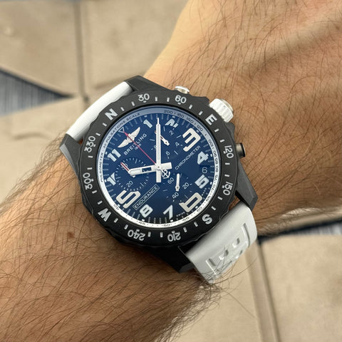 Breitling Endurance Pro 44 Ref. X82310A71B1S1 | Full-Set 2023 | Quartz | Weiß | 44mm | Top