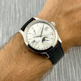 Jaeger-LeCoultre Master Calendar Ref. Q151842A | Full-Set 2007 | Serviced 07/2026 | Day-Date-Month | 40mm | Silver Dial | Top