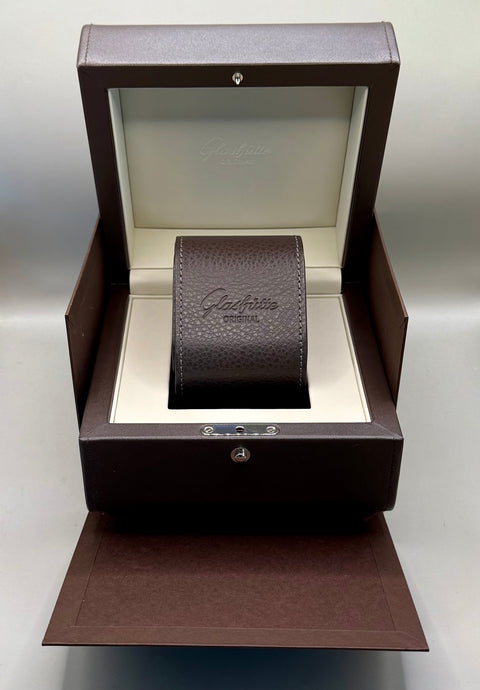 Glashütte Senator Zeigerdatum Ref. 1-39-58-01-02-04 | Full-Set 05/2025 | Unworn | 40mm | Black Dial | Hand Date | Automatic | Top | VIP