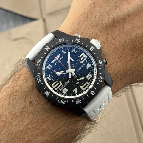 Breitling Endurance Pro 44 Ref. X82310A71B1S1 | Full-Set 2023 | Quartz | Weiß | 44mm | Top