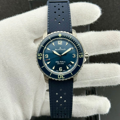 Blancpain Fifty Fathoms Automatique Ref. 5010 12B40 O64B | Full-Set 11/2024 | Unworn | Titan | 42.3mm | Like New | Blue Dial | Top | VIP