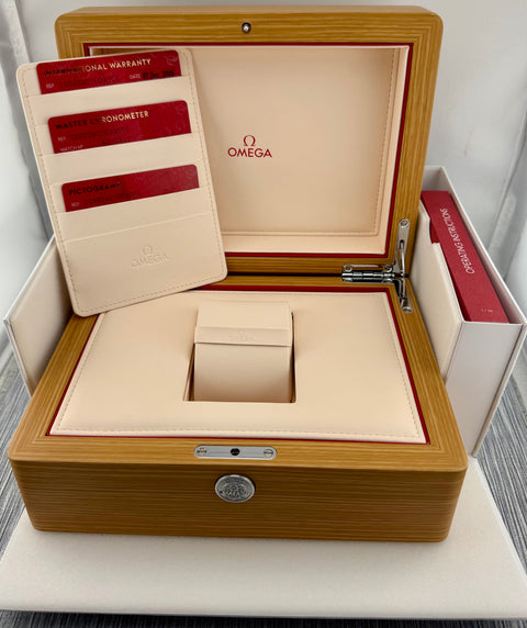 Omega Seamaster Diver 300M Ref. 210.32.42.20.01.001 | Full-Set 12/2024 | Unworn | Ungetragen | Automatic | 42mm | Omega Garantie 12/2029