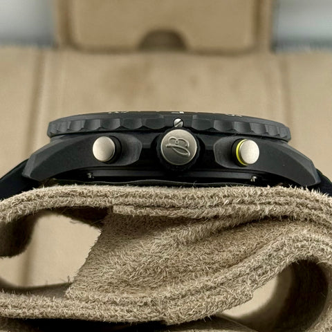 Breitling Endurance Pro Ref. X82310E51B1S2 | Full-Set 01/2026 | NEU | 44mm | Black Dial | Quartz