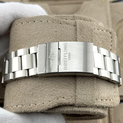 Breitling Avenger Chronograph 43 Ref. A13385101B1A1 | Full-Set 10/2025 | NEU | NEW | Unworn | Automatic | 43mm | Top