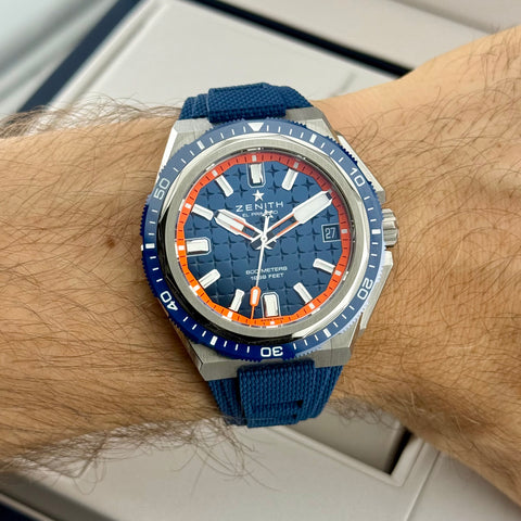 Zenith Defy Extreme Diver Ref. 95.9601.3620/51.I301 | Full-Set 04/2026 | NEU | Unworn | Titan | 42.5mm | Blue | Top