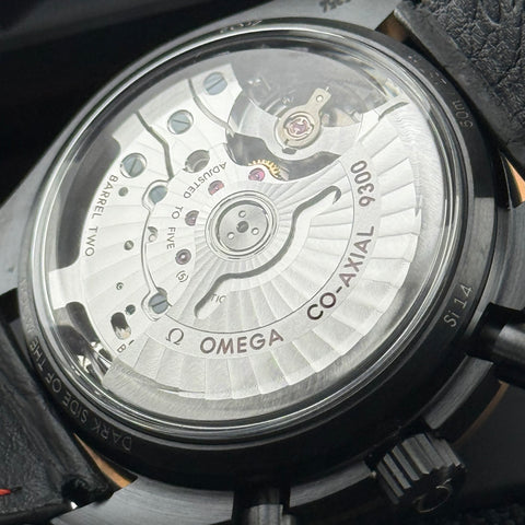 Omega Speedmaster Dark Side of the Moon Sedna Black Ref. 31163445106001 | Full-Set 05/2023 | Omega Garantie 05/2027 | 44.25mm | Keramik | Top | VIP