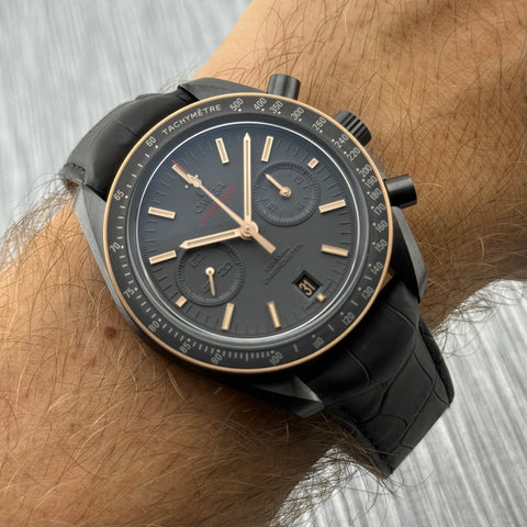 Omega Speedmaster Dark Side of the Moon Sedna Black Ref. 31163445106001 | Full-Set 05/2023 | Omega Garantie 05/2027 | 44.25mm | Keramik | Top | VIP