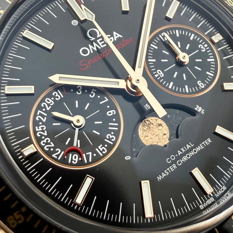 Omega Speedmaster Moonphase Ref. 304.63.44.52.01.001 | Full-Set 02/2025 | Garantie 02/2030 | 18k Roségold | 44,25mm | Top
