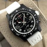Breitling Endurance Pro 44 Ref. X82310A71B1S1 | Full-Set 2023 | Quartz | Weiß | 44mm | Top