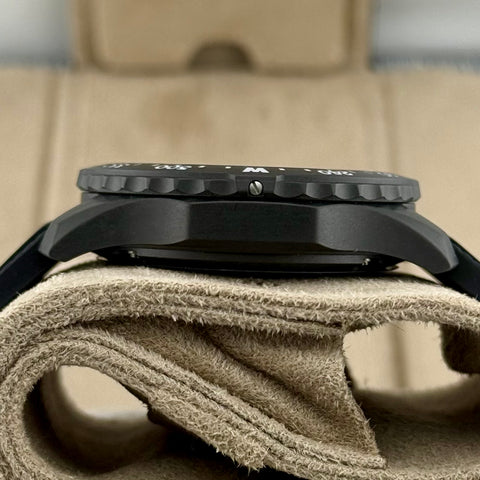 Breitling Endurance Pro Ref. X82310E51B1S2 | Full-Set 01/2026 | NEU | 44mm | Black Dial | Quartz