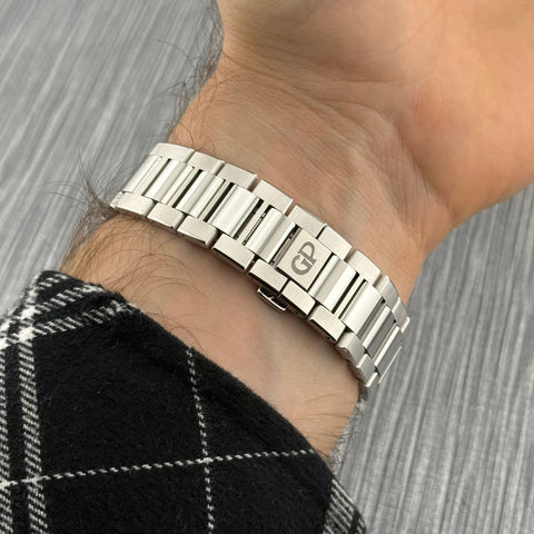 Girard-Perregaux Laureato Chronograph 42 Ref. 81020-11-131-11A | Full-Set 01/2023 | GP Garantie 01/2028 | Panda Dial | Like New | VIP