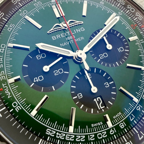Breitling Navitimer B01 Chronograph 46 Ref. AB0137241L1A1 | Full-Set 04/2022 | Green Dial | Breitling Garantie 04/2027