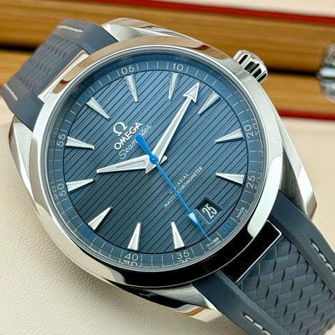 Omega Seamaster Aqua Terra 150M Ref. 22012412103002 | Full-Set 03/2025 | Unworn | Ungetragen | Omega Garantie 03/2030 | Kautschuk | 41mm | Blue Dial | VIP